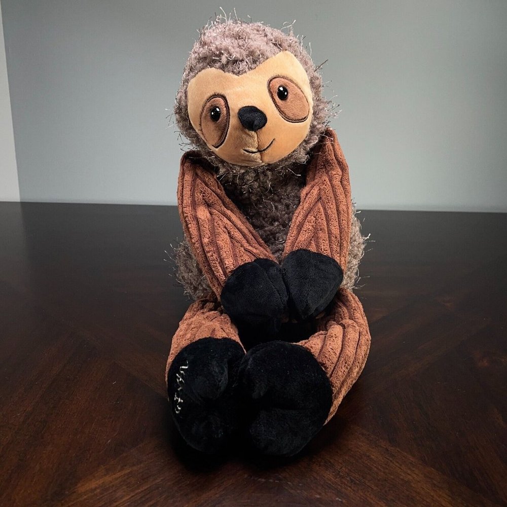 Scentsy Buddy Suzie the Sloth Plush Limited Edition with Satin Sheets Scent Pack